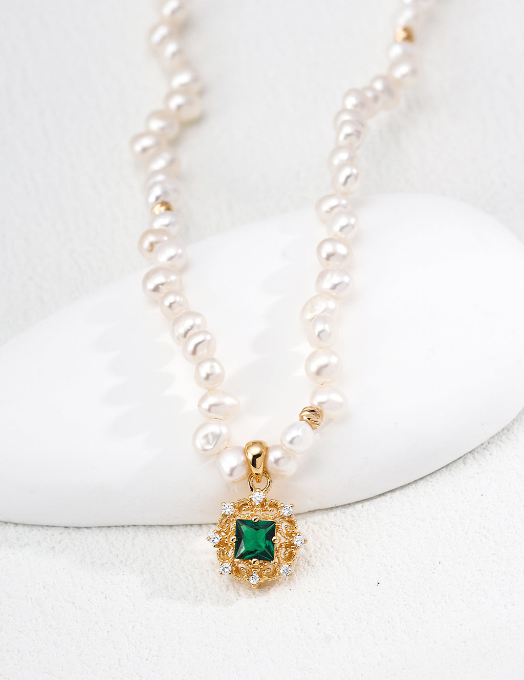 925 Sterling Silver Natural Pearl Vintage Green CZ Necklace