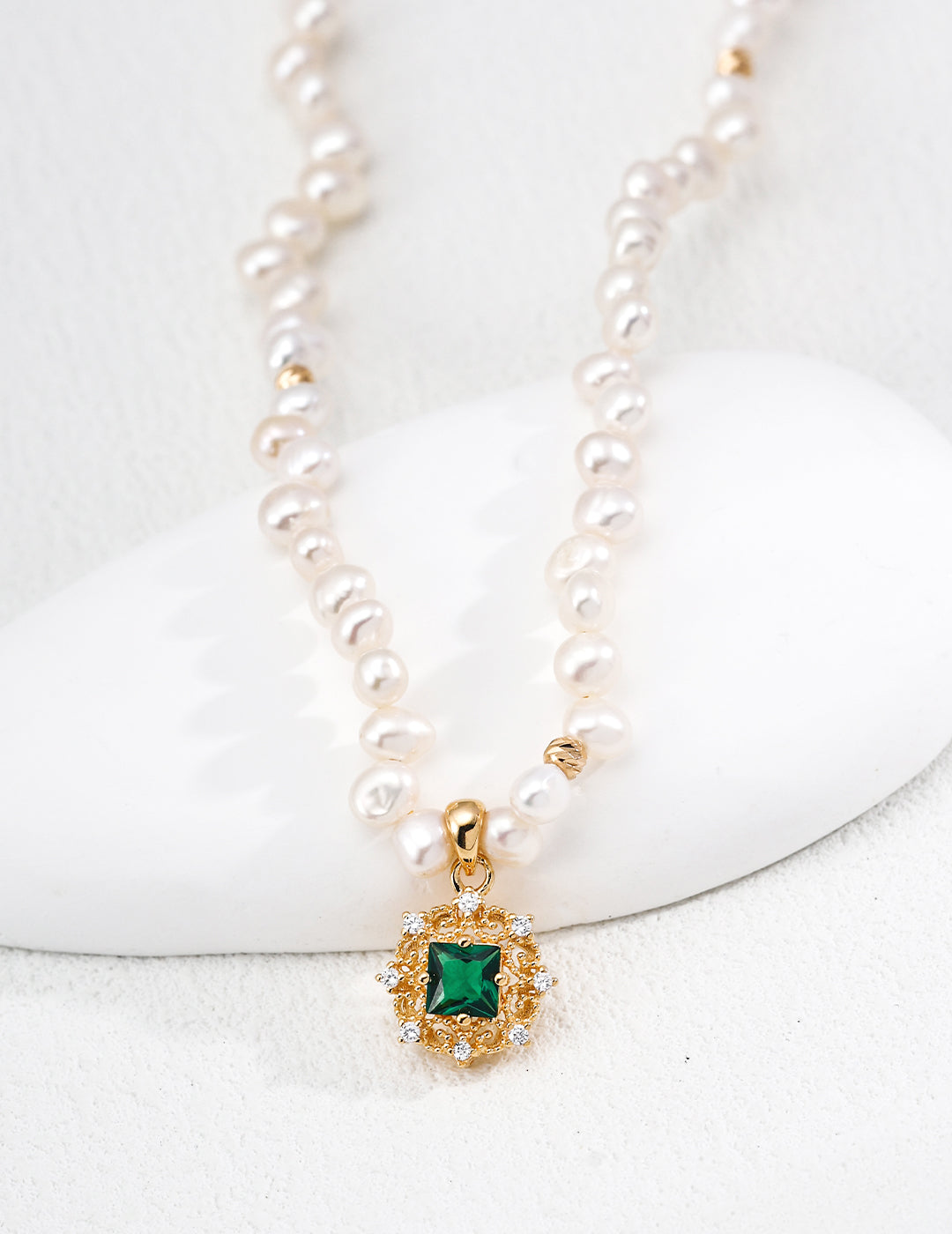 925 Sterling Silver Natural Pearl Vintage Green CZ Necklace