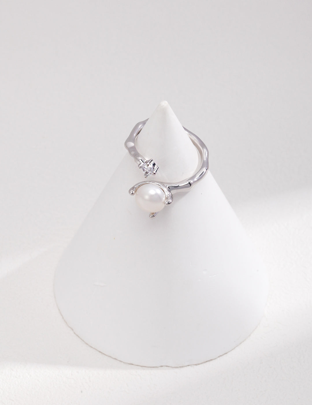 925 Sterling Silver Natural Pearl and Cubic Zirconia Ring, product view 7