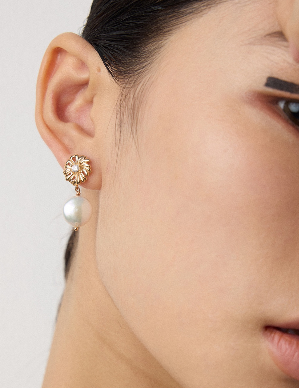 925 Sterling Silver Pearl and Cubic Zirconia Floral Drop Earrings