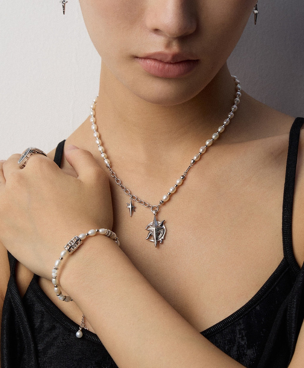 925 Sterling Silver Natural Pearl, Mother of Pearl and Black Agate Bracelet, product view 11