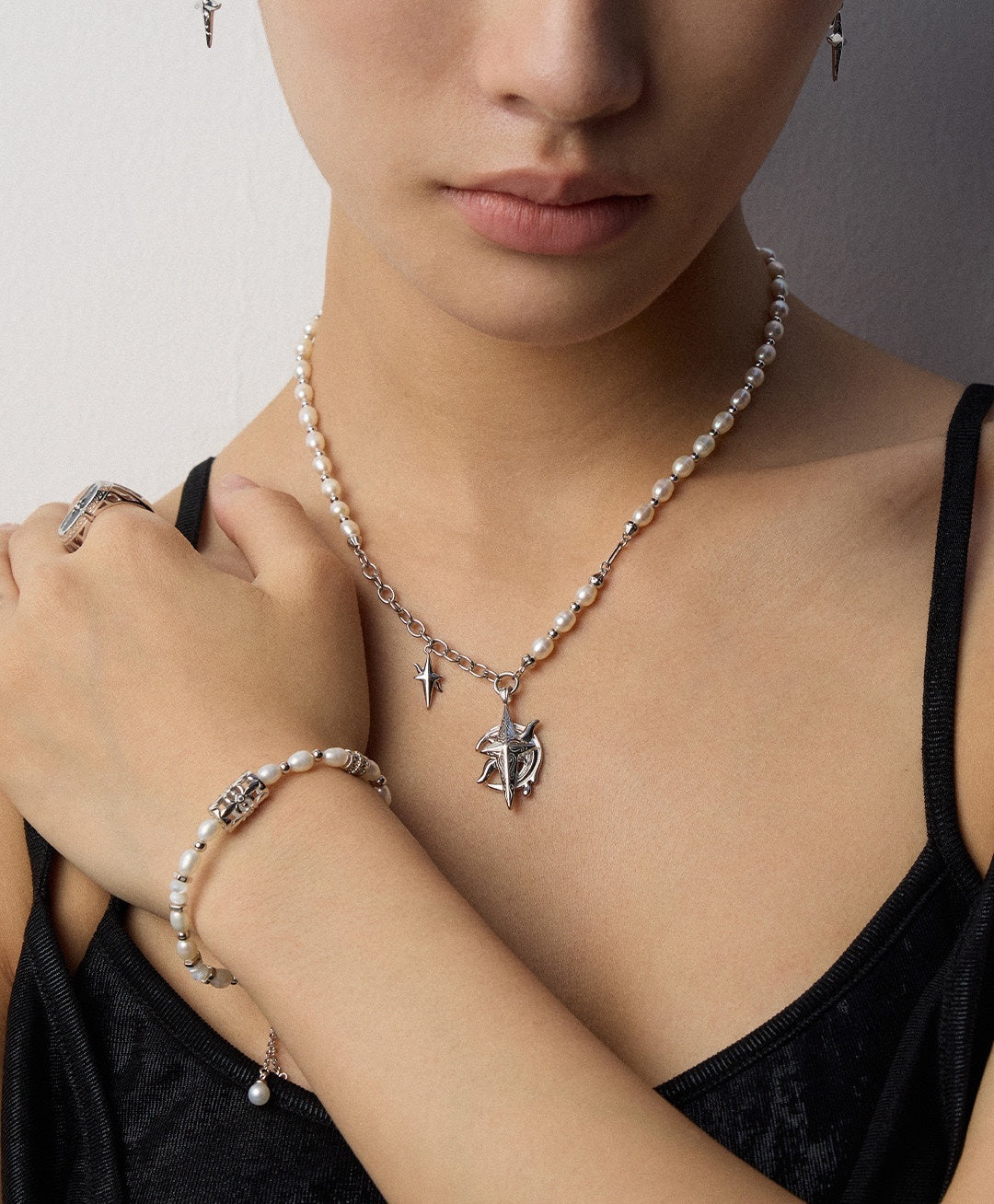 925 Sterling Silver Natural Pearl, Mother of Pearl and Black Agate Bracelet, product view 11