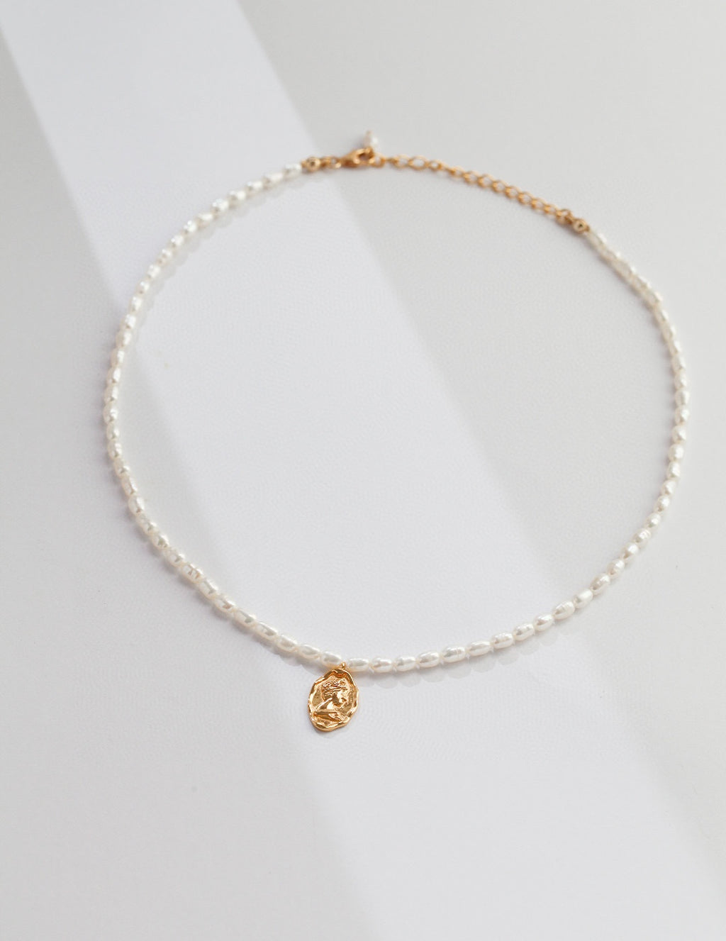 925 Sterling Silver Natural Pearl Necklace - Vintage Gold