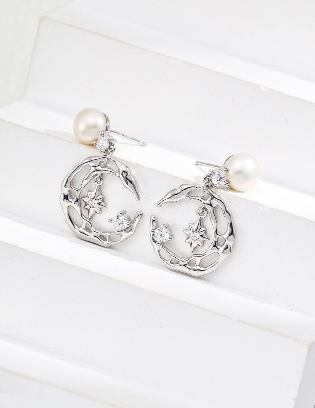 925 Sterling Silver Star Natural Pearl and Cubic Zirconia Earrings - Silver