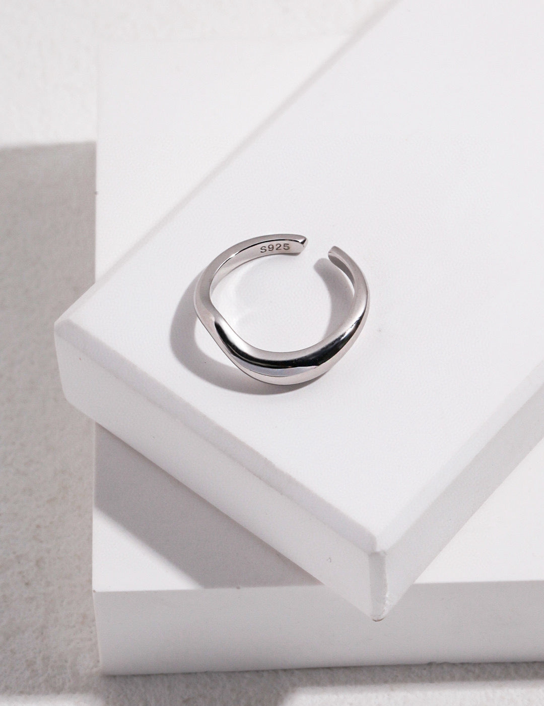 925 Sterling Silver Ring - Silver