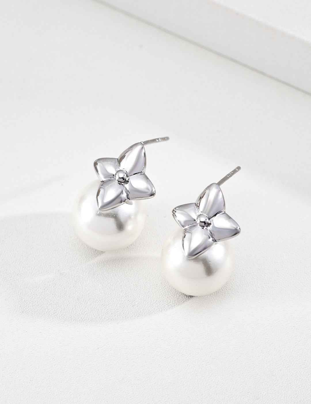 925 sterling silver stud earrings in tiger's eye