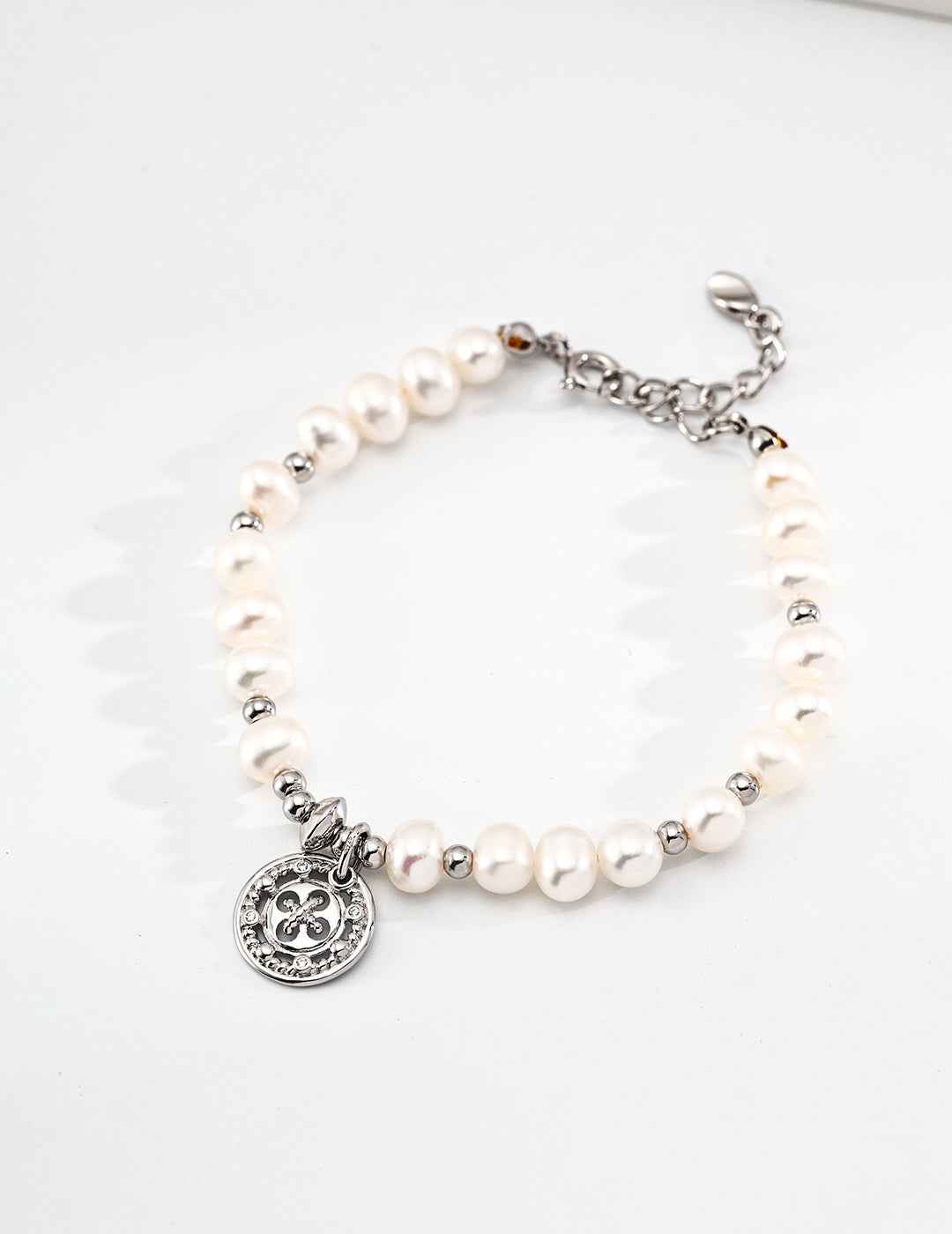 925 Sterling Silver Pearl Zircon Knot Bracelet