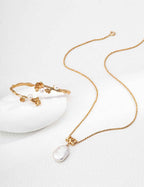 Full view of 925 sterling silver baroque pearl pendant necklace, 45 cm + 6 cm chain