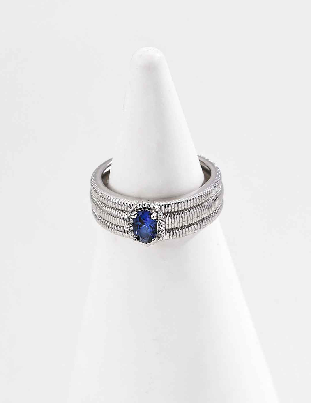 925 sterling silver ring in silver