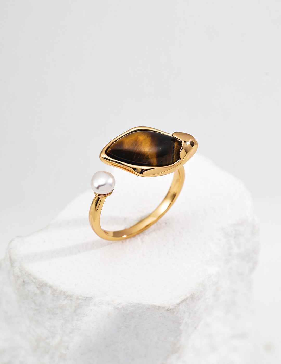 925 sterling silver ring, front view