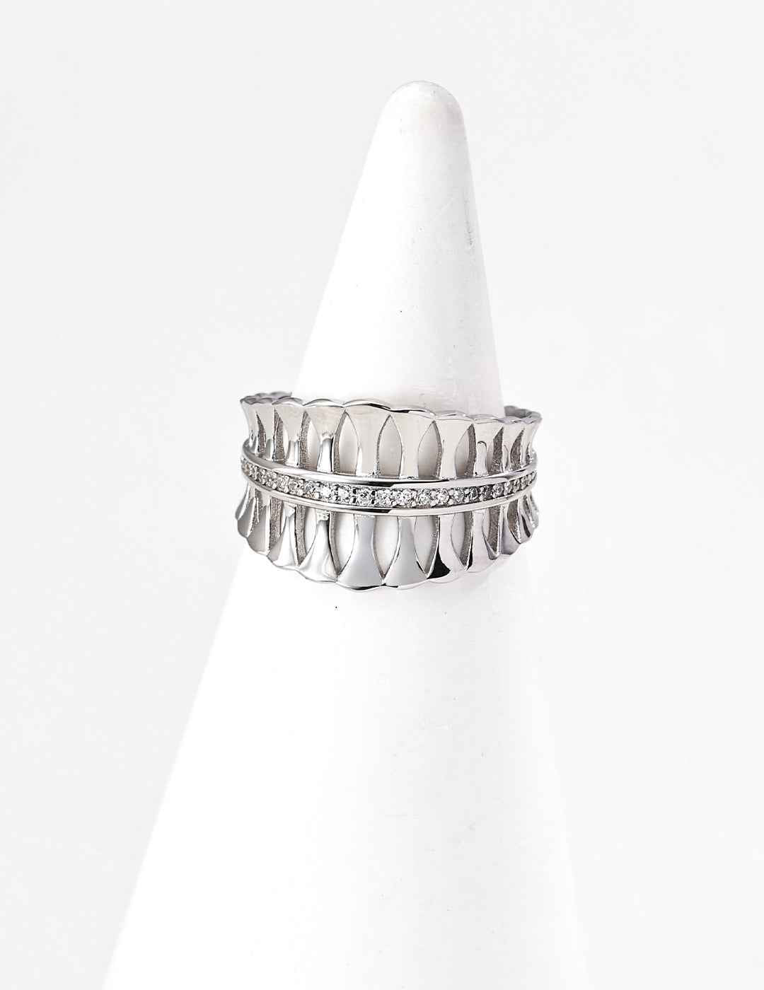 925 sterling silver ring in silver
