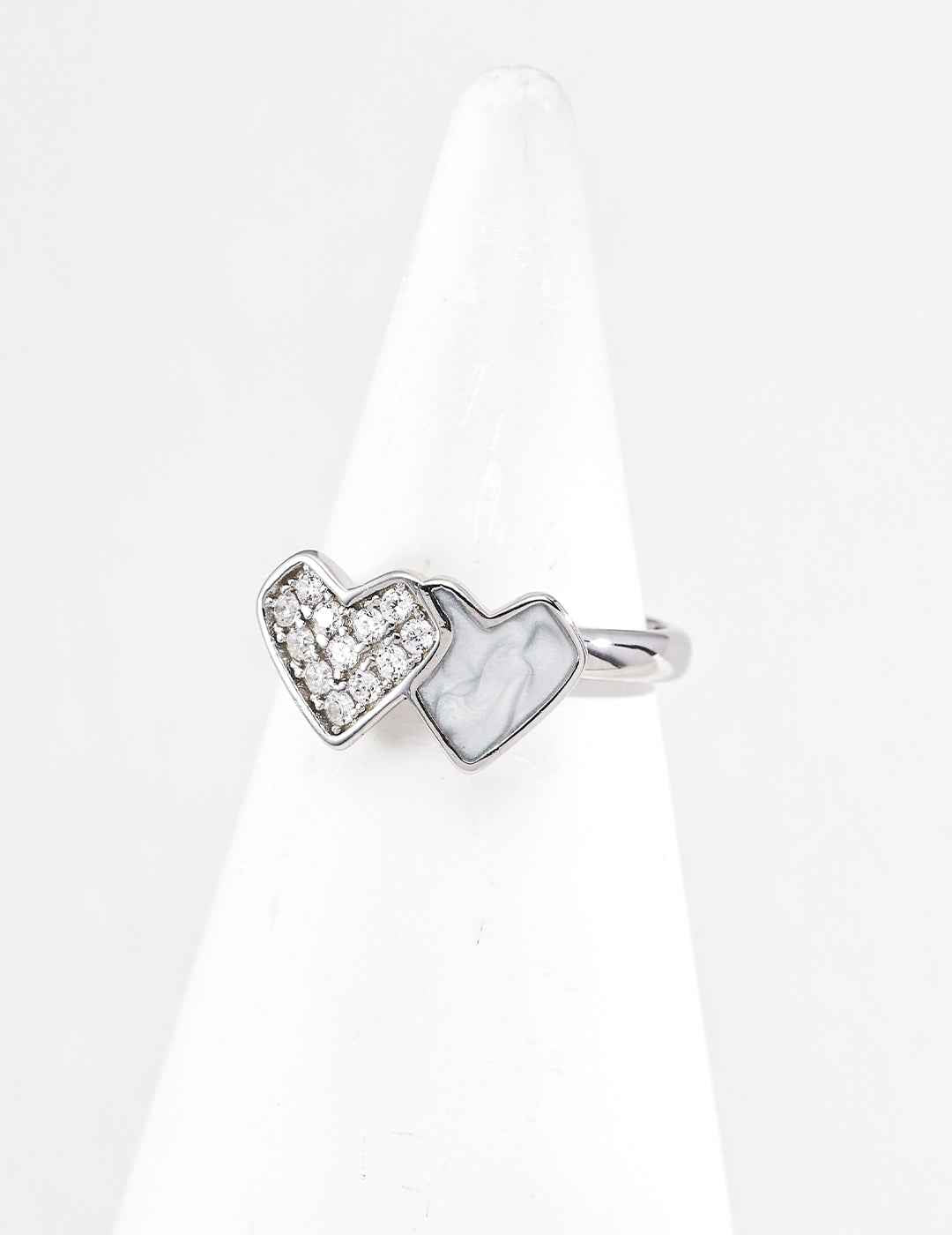 925 sterling silver ring in white