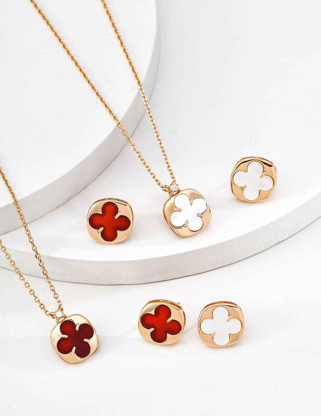925 sterling silver clover pendant with shell inlay, polished gold-tone frame