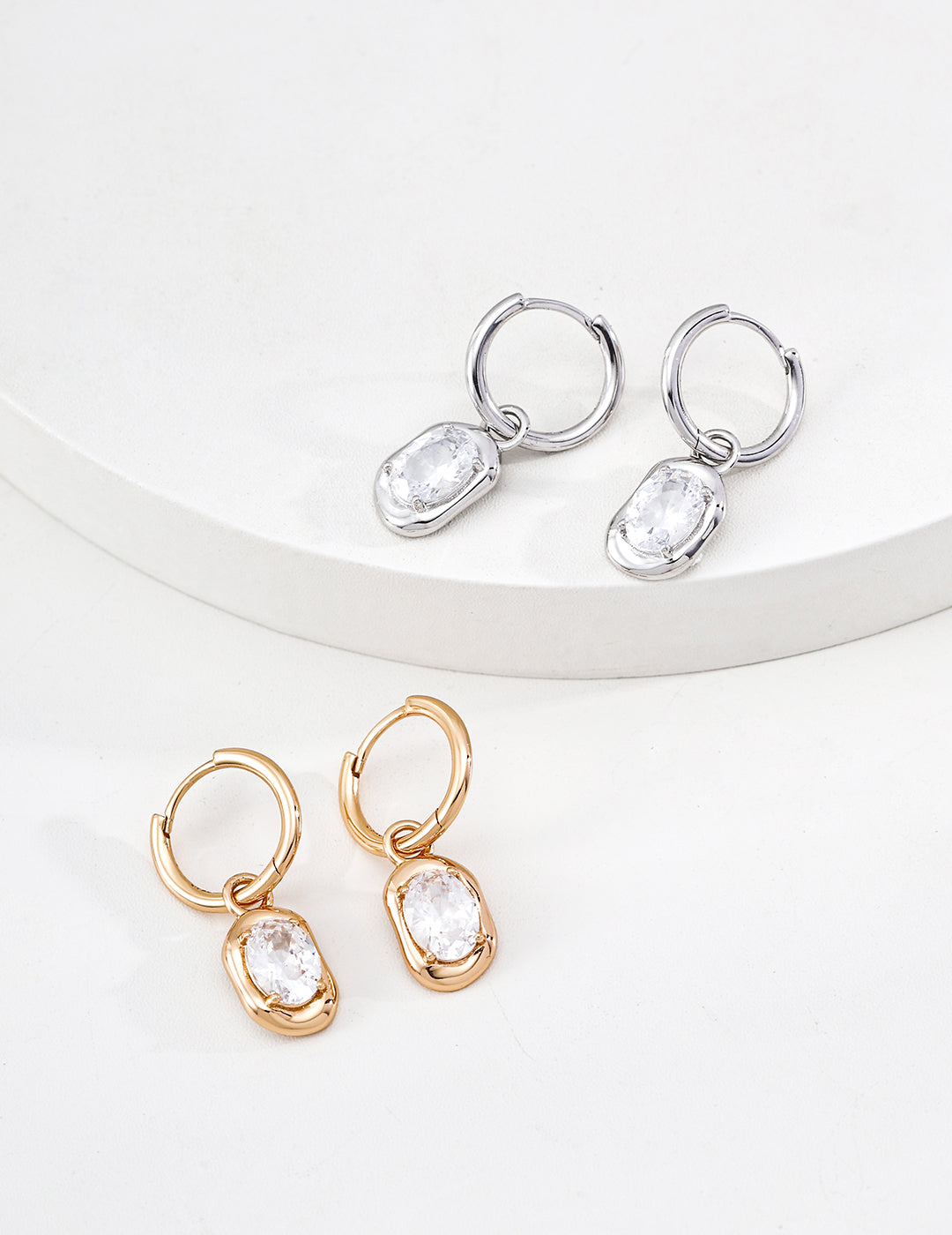 925 sterling silver hoop earrings with detachable CZ drop element, polished frame, vintage gold tone, approx. 2.5 cm