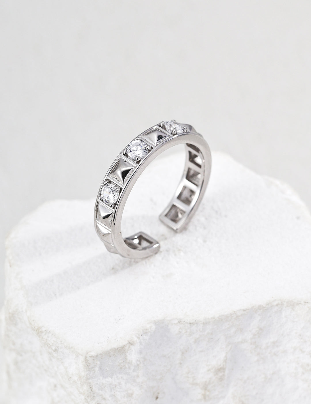 925 sterling silver cubic zirconia open band ring, silver tone version