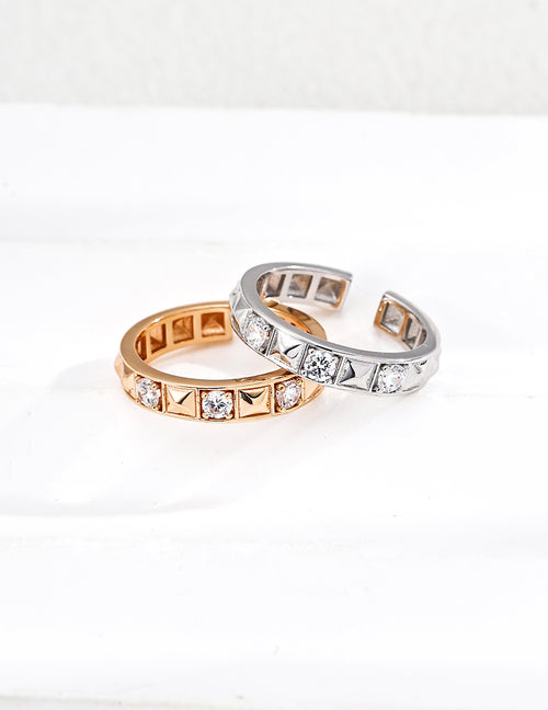 925 sterling silver open band ring with alternating cubic zirconia accents, gold tone, adjustable size 16