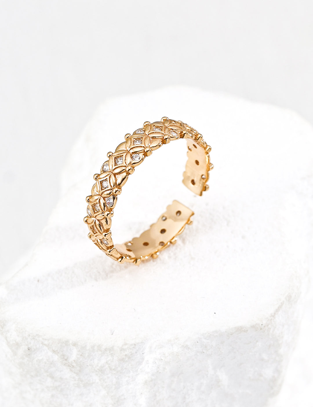925 sterling silver textured CZ adjustable ring, side view showing band depth