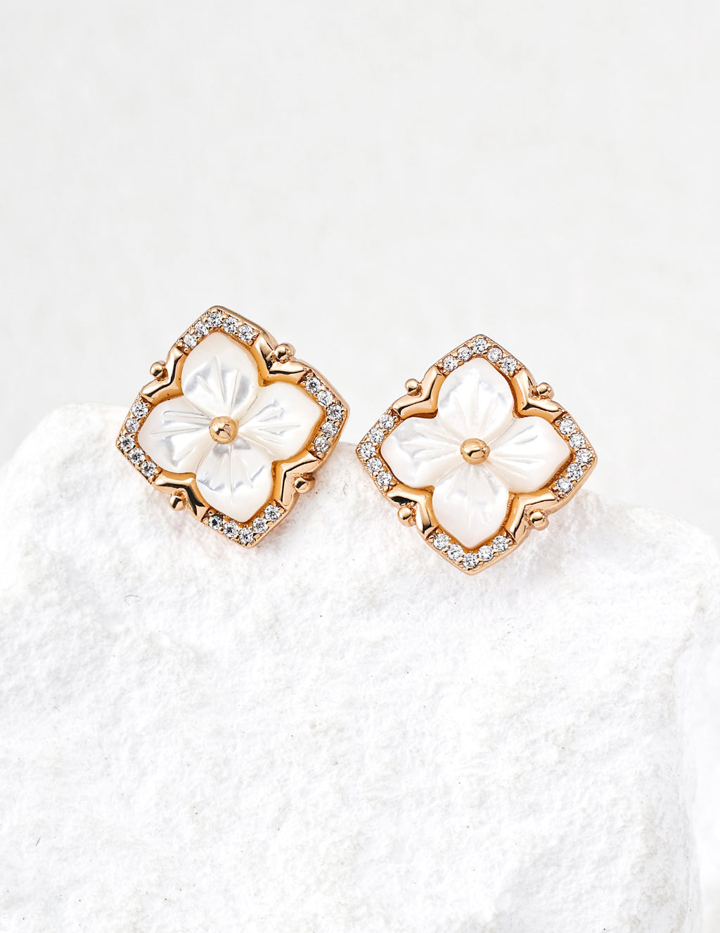 925 sterling silver stud earrings in vintage gold
