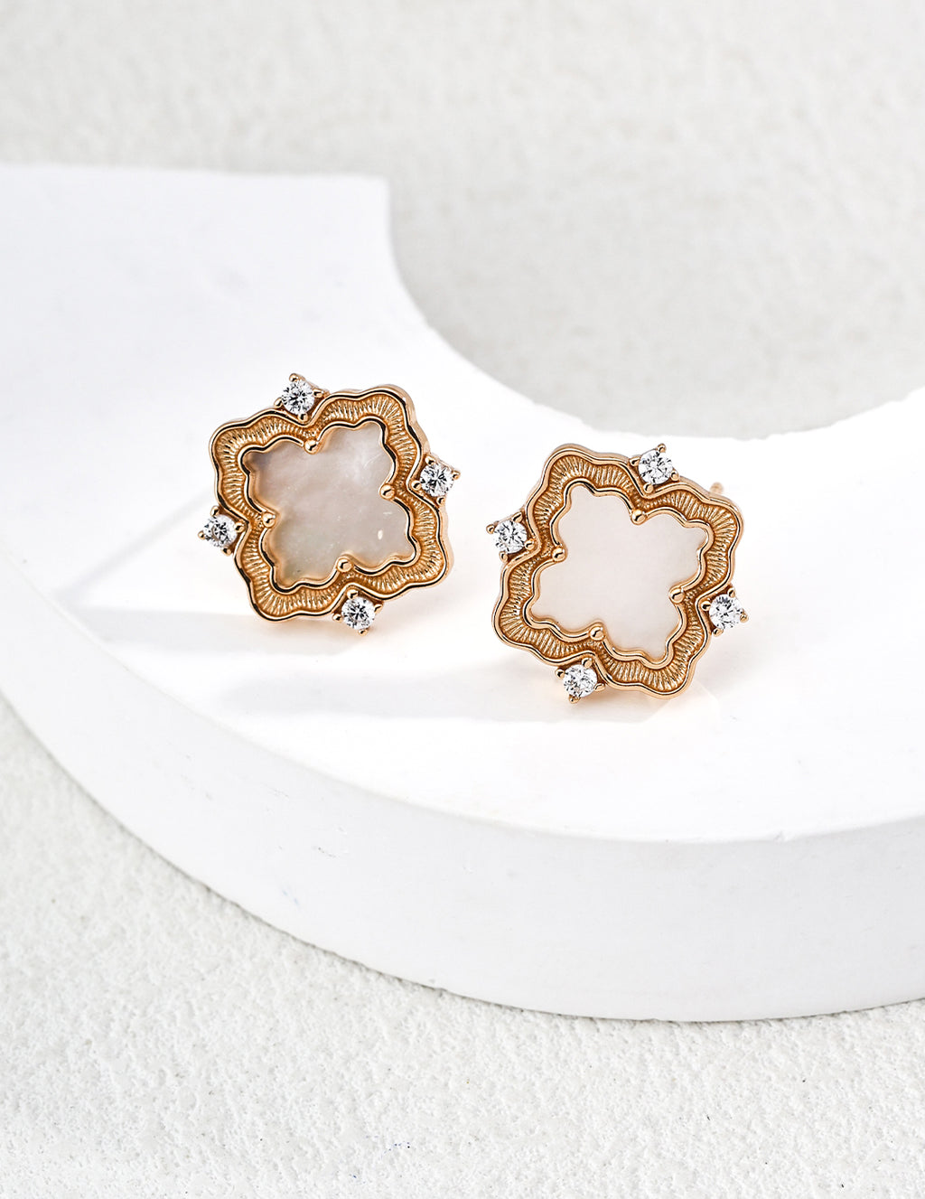 925 sterling silver stud earrings in vintage gold
