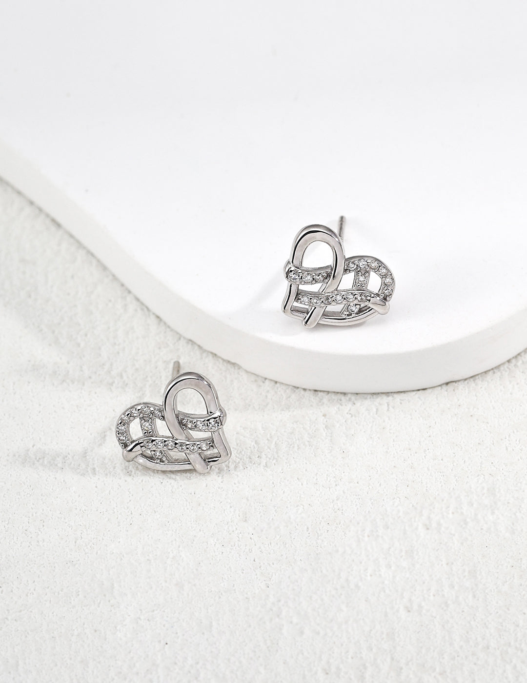 925 sterling silver stud earrings in silver