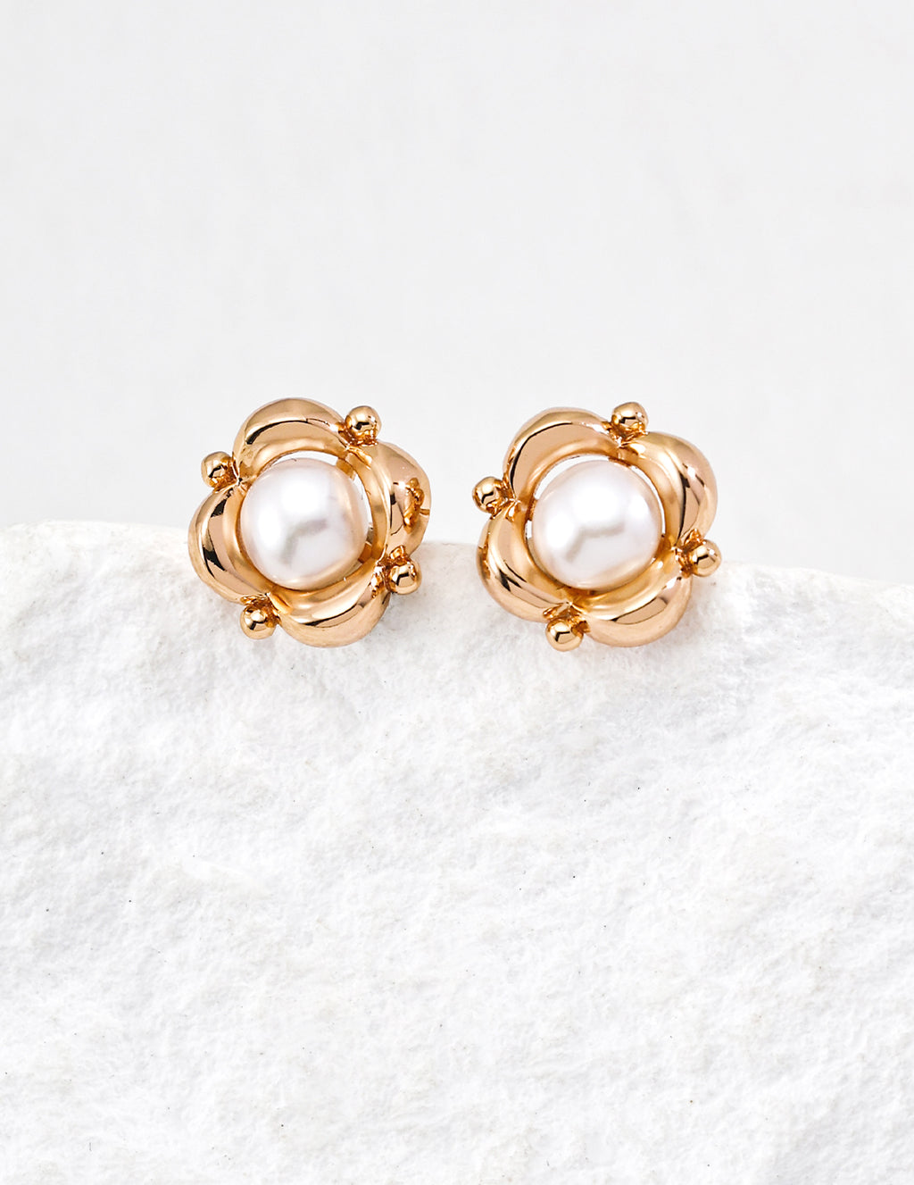 925 sterling silver stud earrings in vintage gold