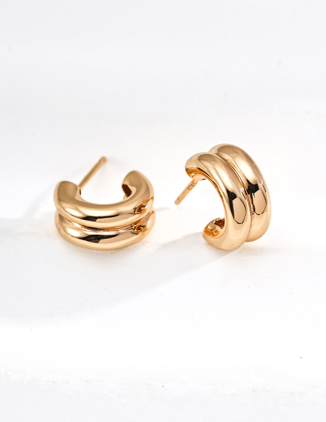 925 sterling silver stud earrings in vintage gold