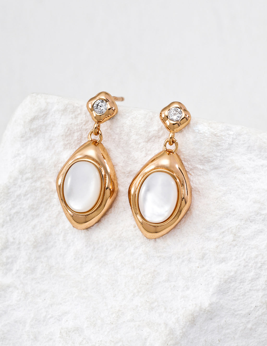 925 sterling silver drop earrings in mother of pearl