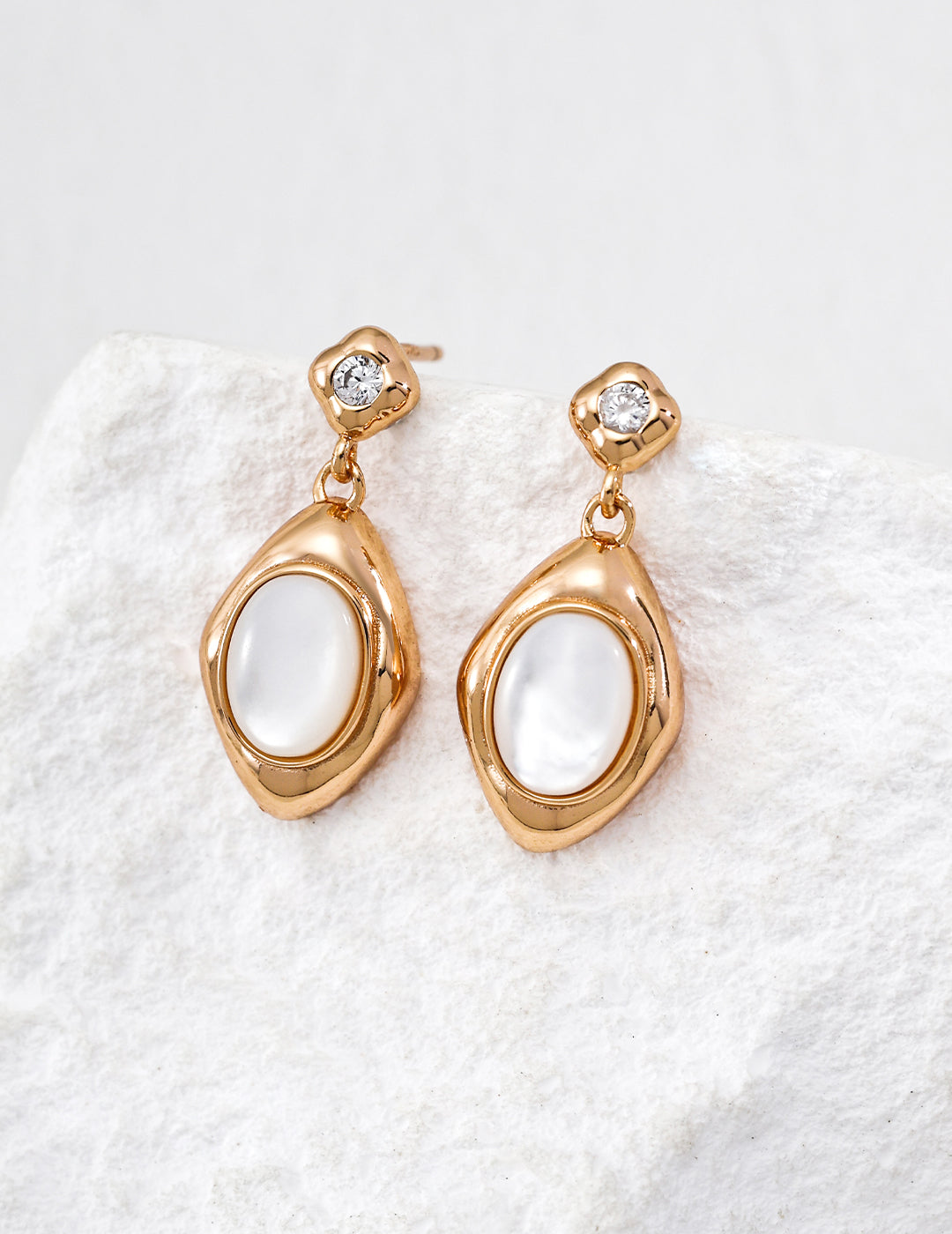 925 sterling silver drop earrings in mother of pearl