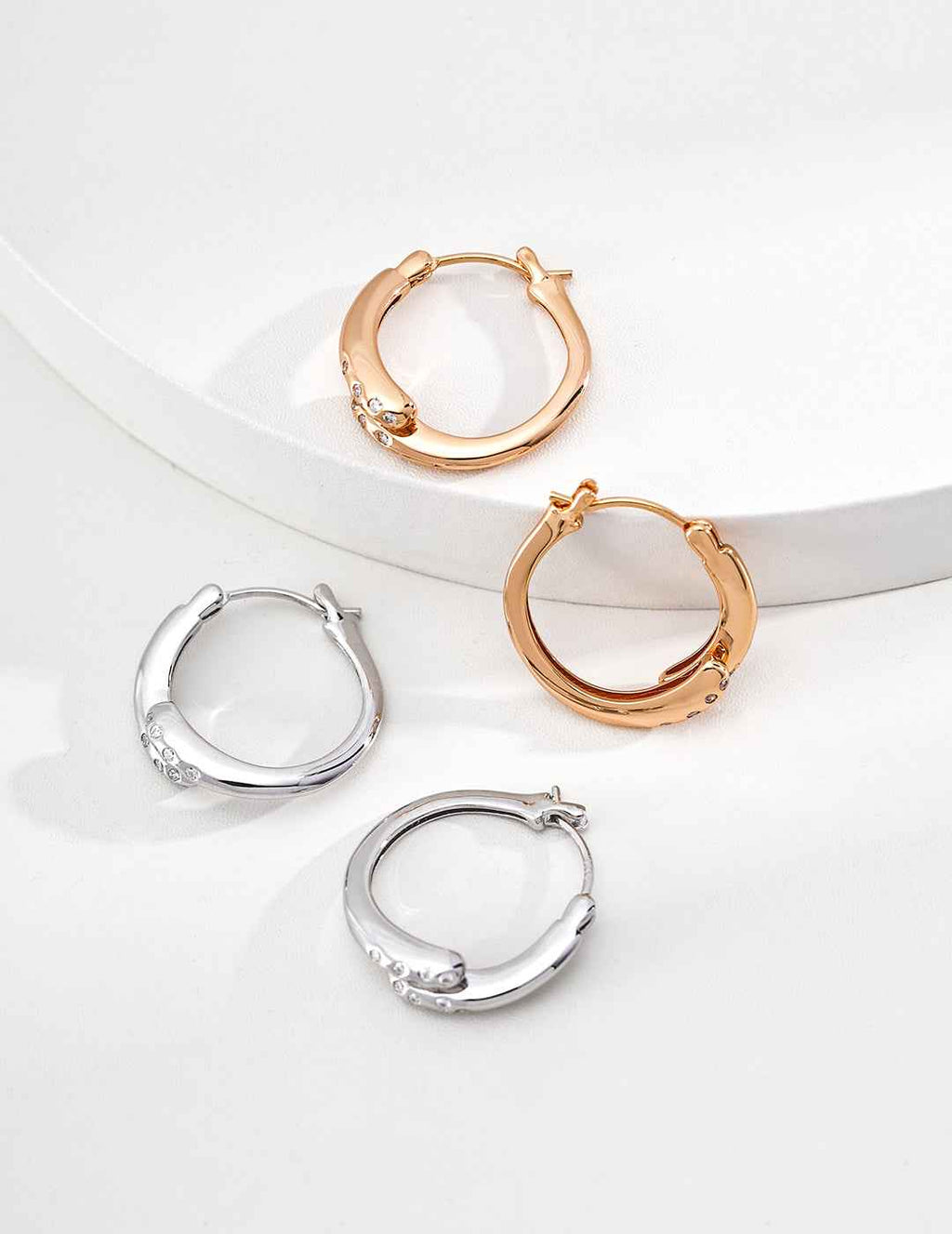 925 sterling silver hoop earrings with twisted texture and cubic zirconia accent, vintage gold tone, approx. 2 cm