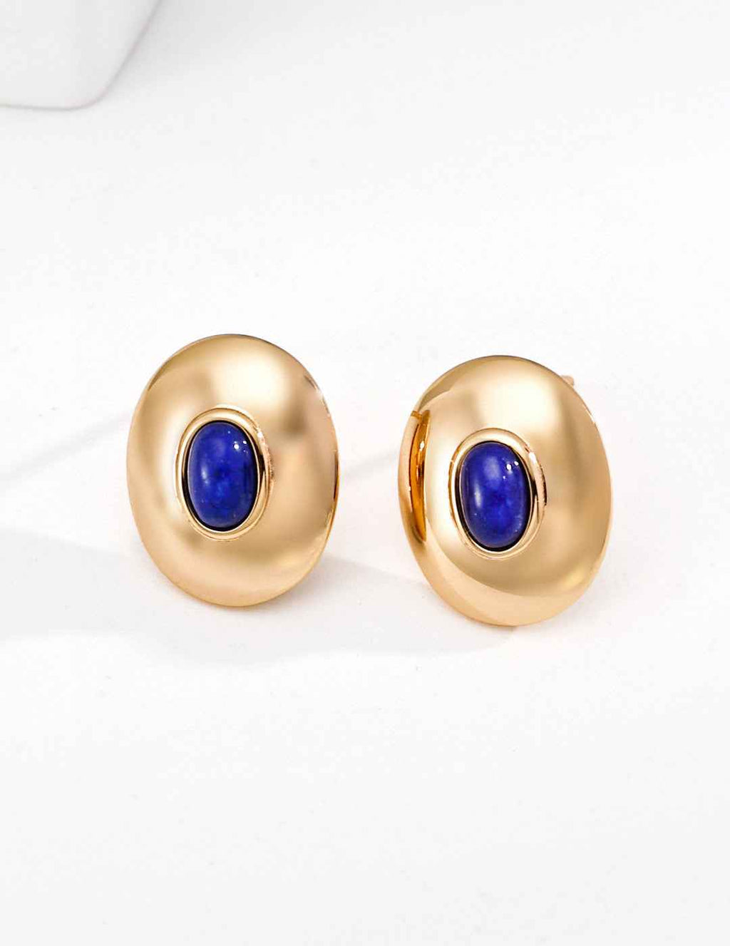 925 sterling silver stud earrings in lapis lazuli