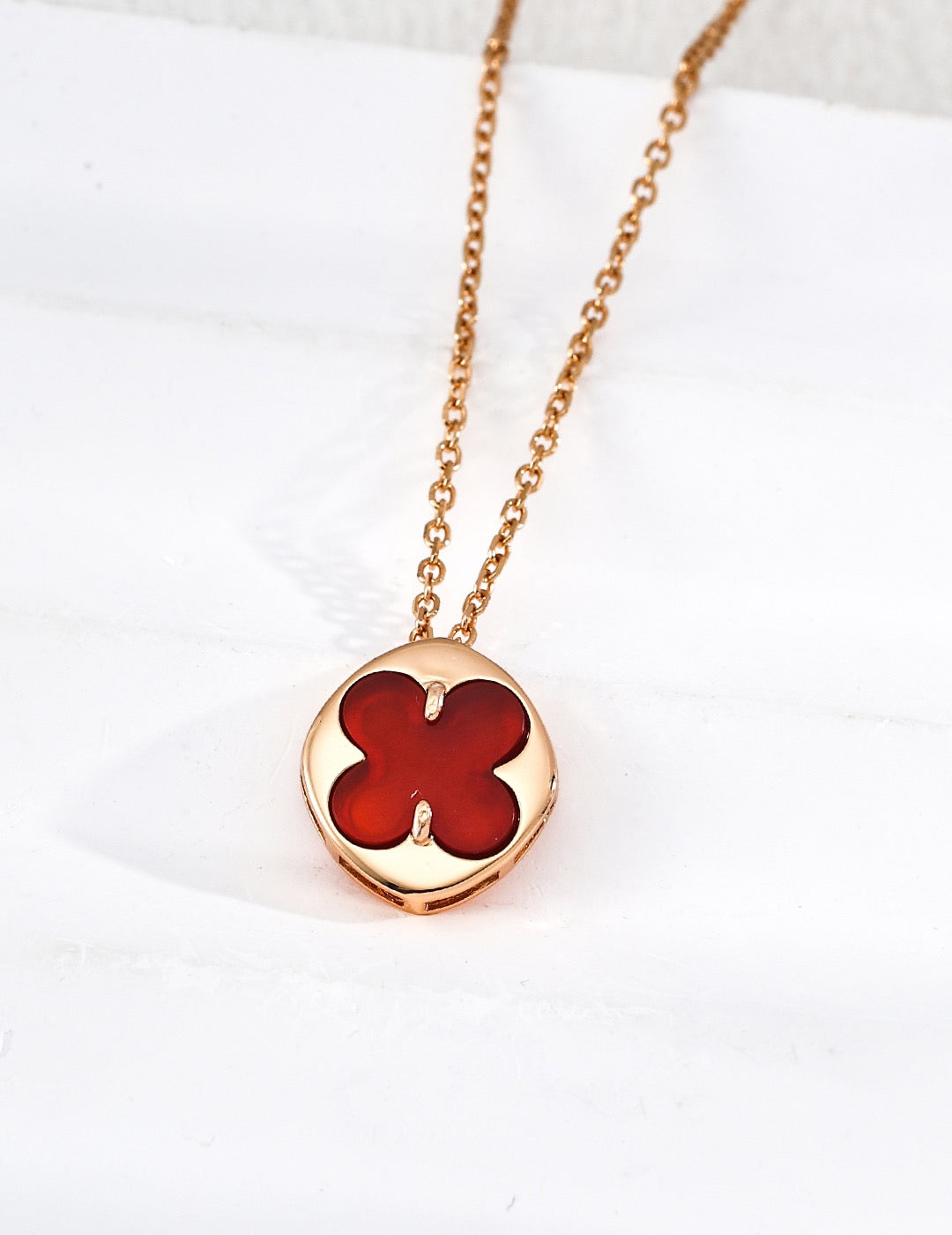 Full length view of 925 sterling silver clover pendant necklace, 40 cm chain