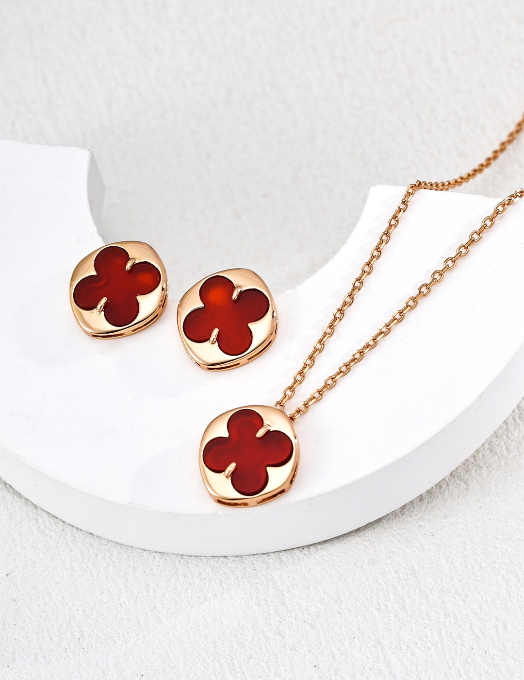 925 sterling silver clover pendant necklace with agate stone inlay, gold tone