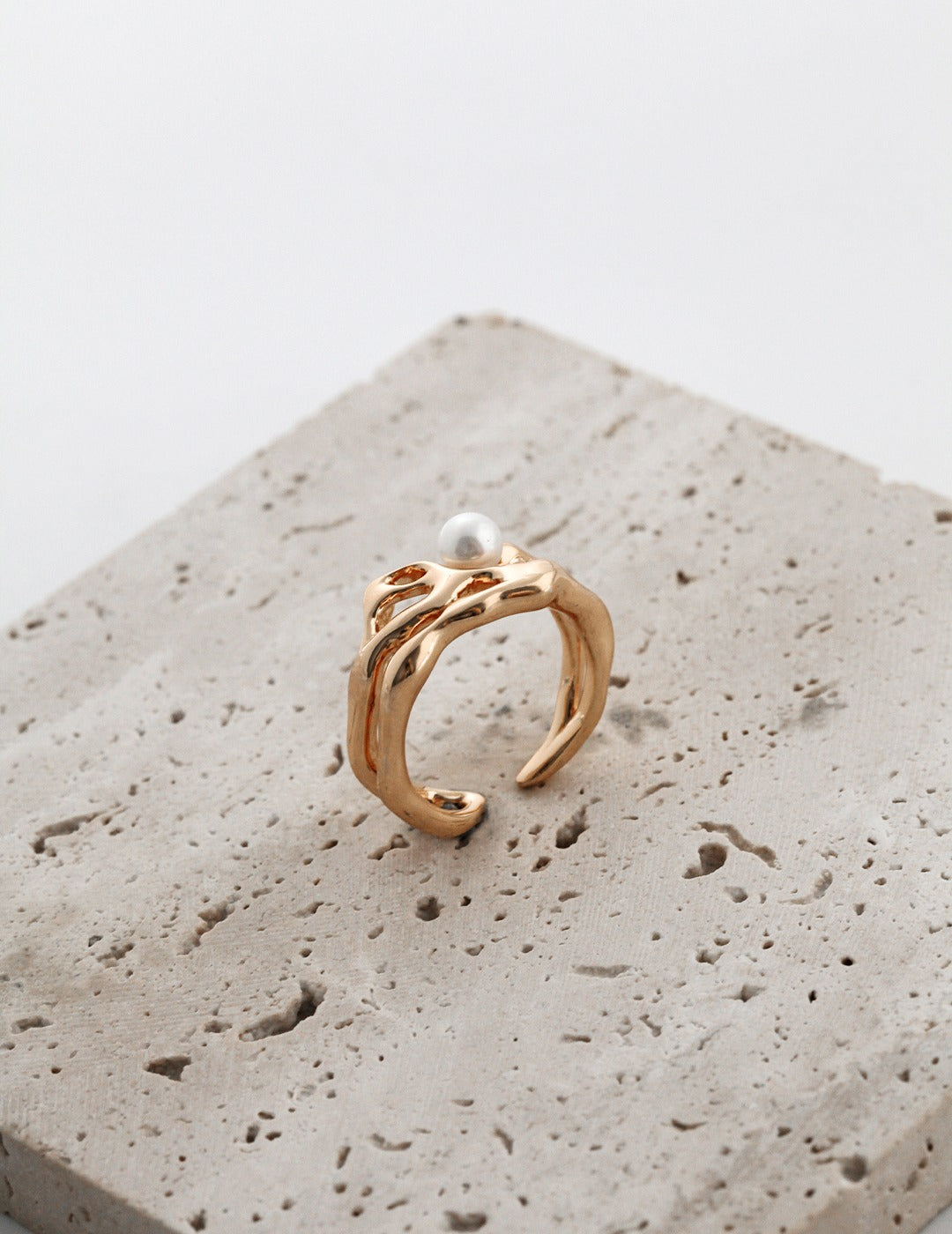 925 Sterling Silver Fluid Natural Pearl Ring - Silver