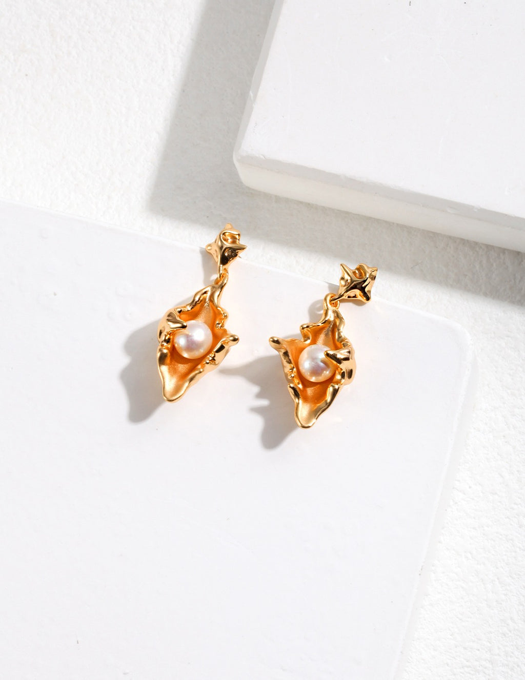 925 sterling silver stud earrings in vintage gold