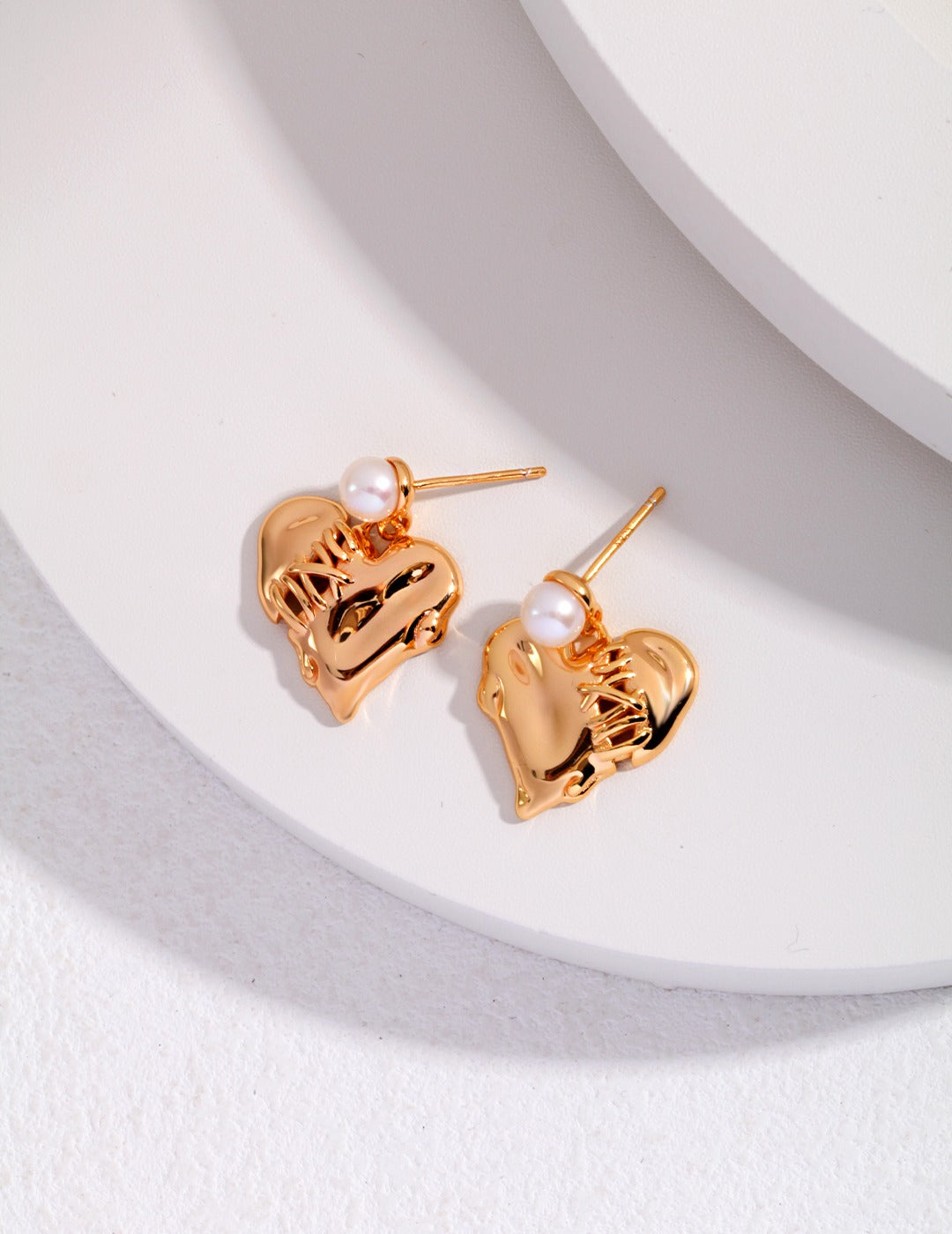 925 Sterling Silver Heart Natural Pearl Earrings - Silver