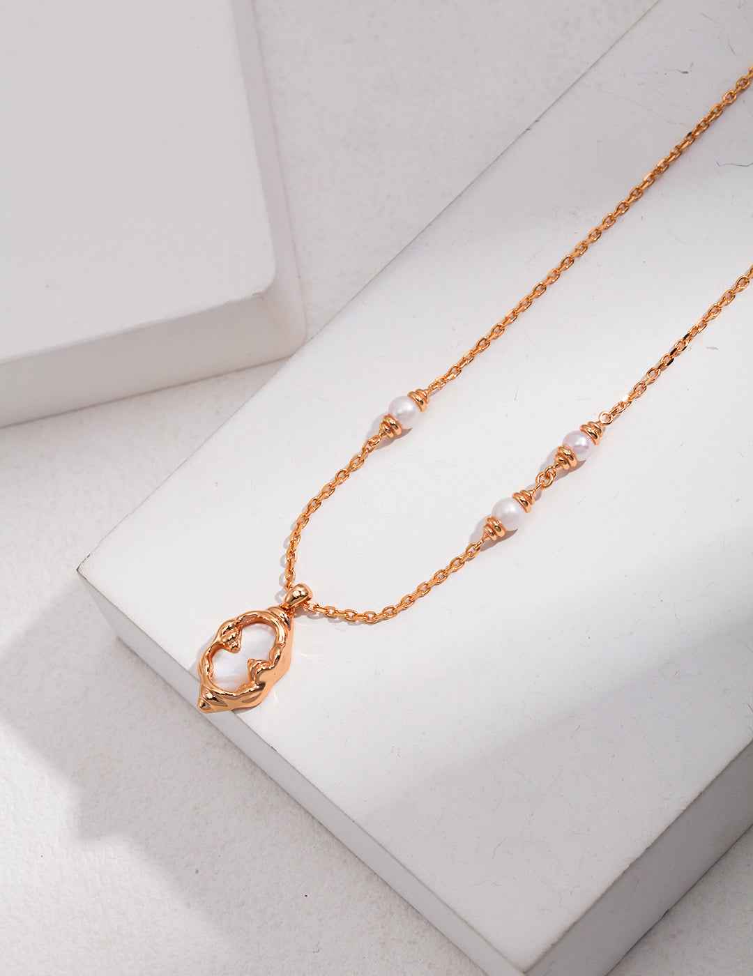 925 sterling silver pendant necklace, front view