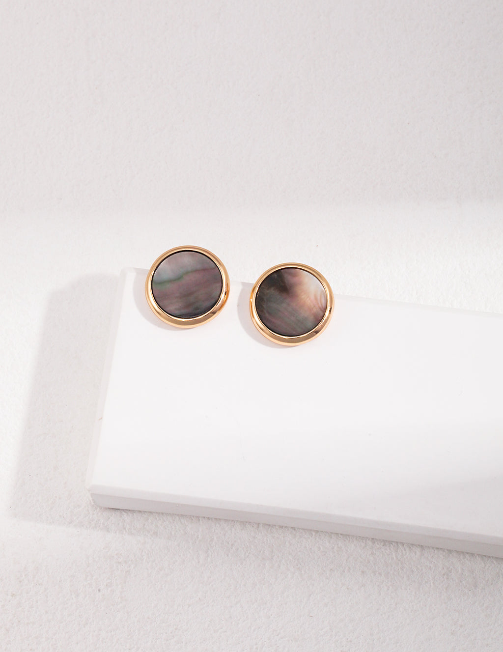 925 Sterling Silver 黑贝壳 Earrings - Silver