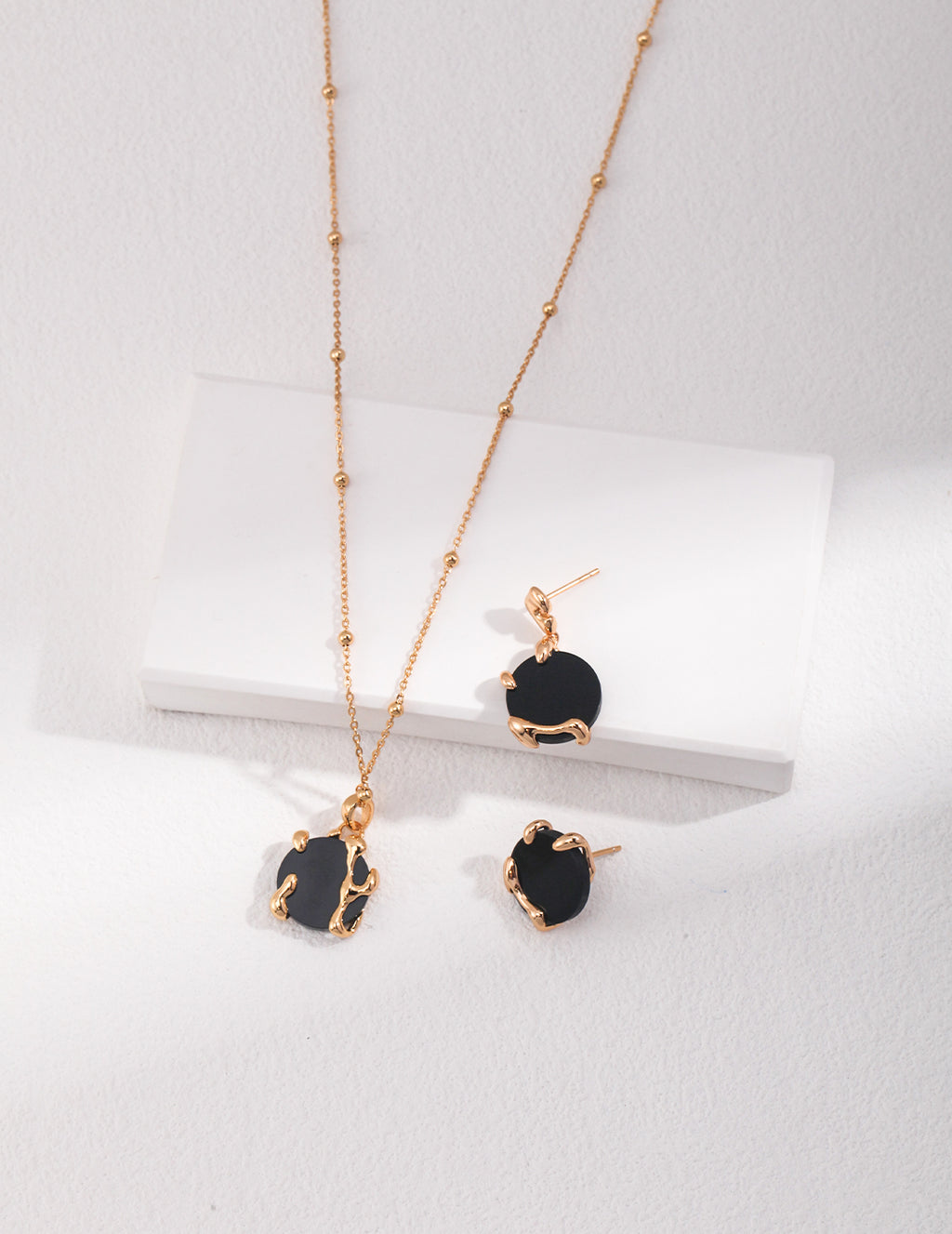 925 Sterling Silver Fluid Black Agate Necklace - Silver
