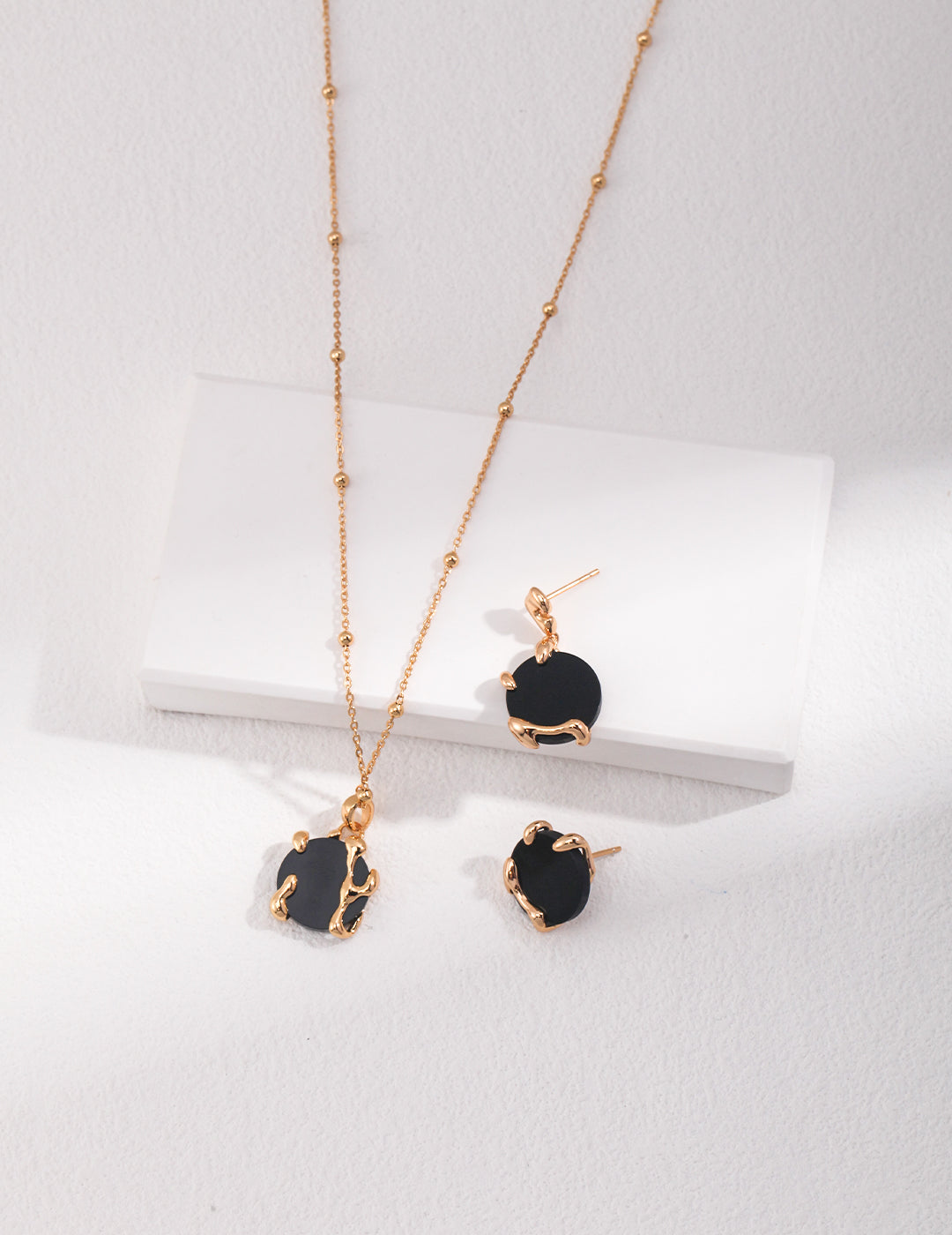 925 Sterling Silver Fluid Black Agate Necklace - Silver