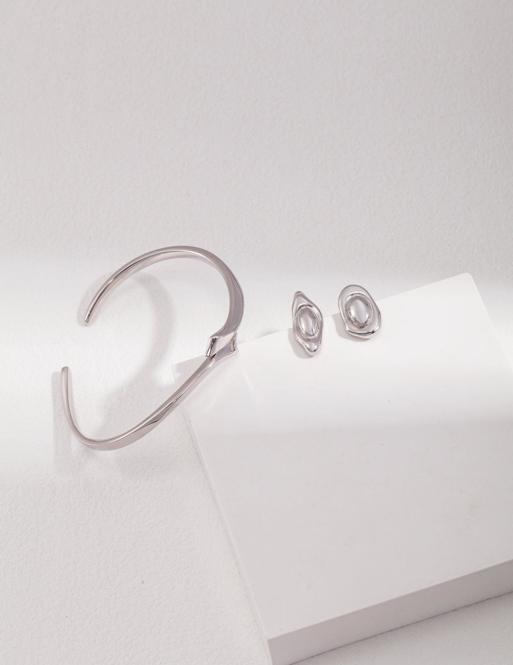 925 Sterling Silver Earrings - Silver