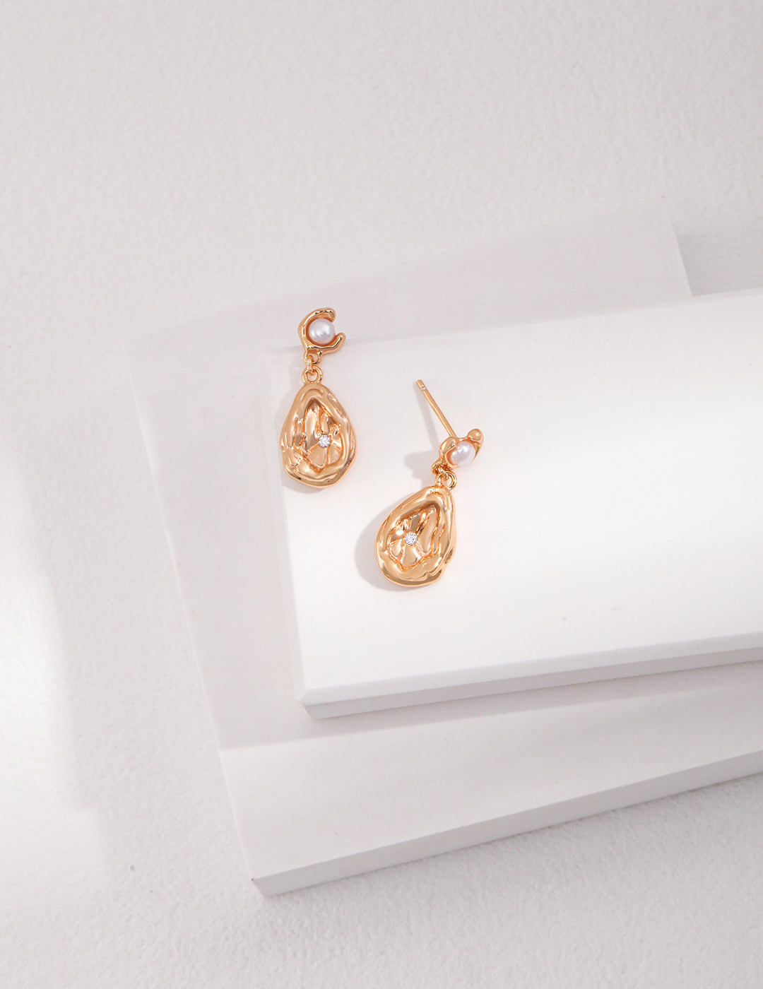 925 Sterling Silver Teardrop Natural Pearl and Cubic Zirconia Earrings - Silver