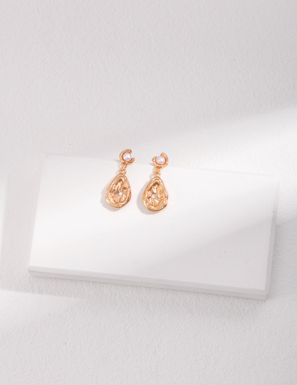925 Sterling Silver Teardrop Natural Pearl and Cubic Zirconia Earrings - Silver