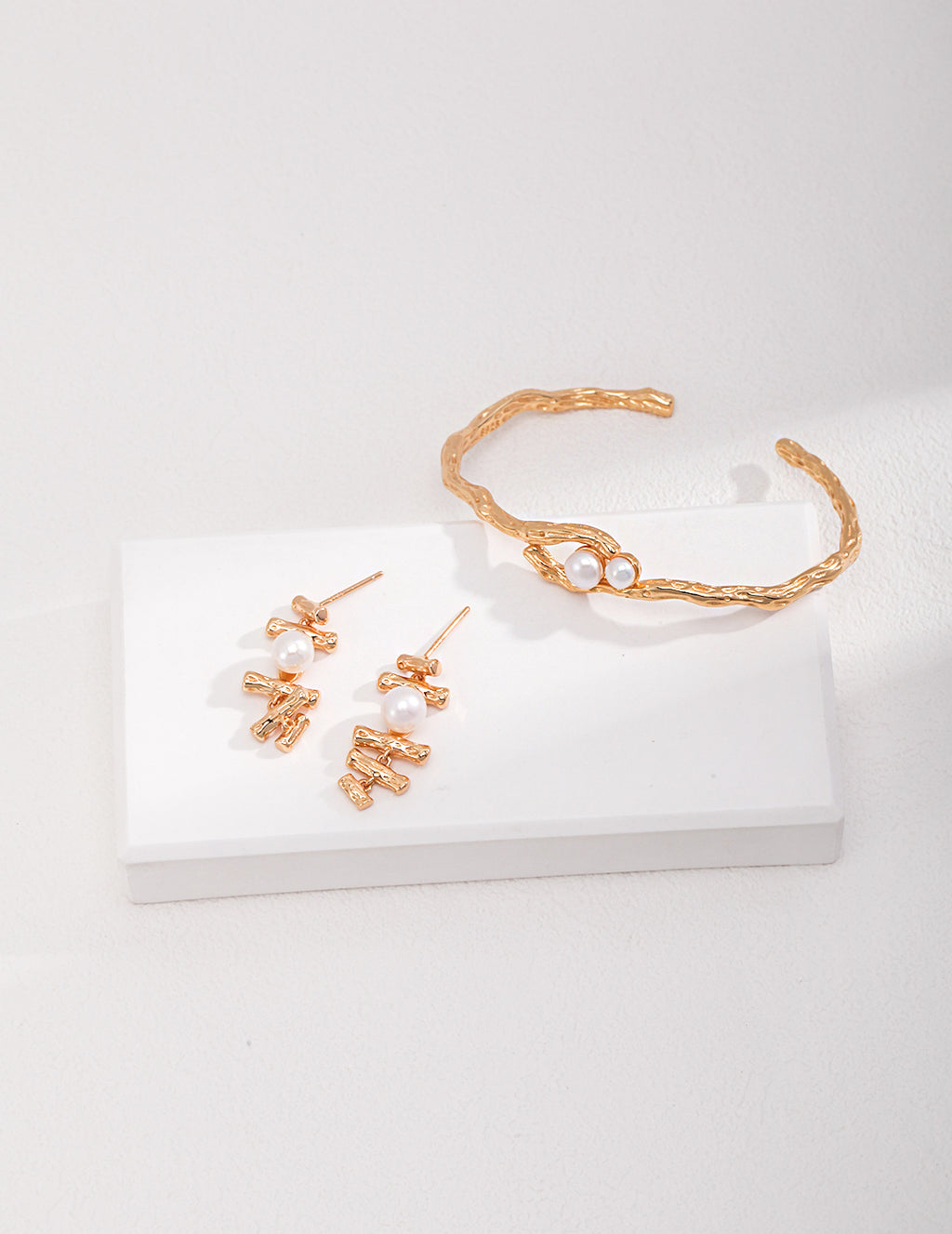925 Sterling Silver Natural Pearl Bangle - Silver