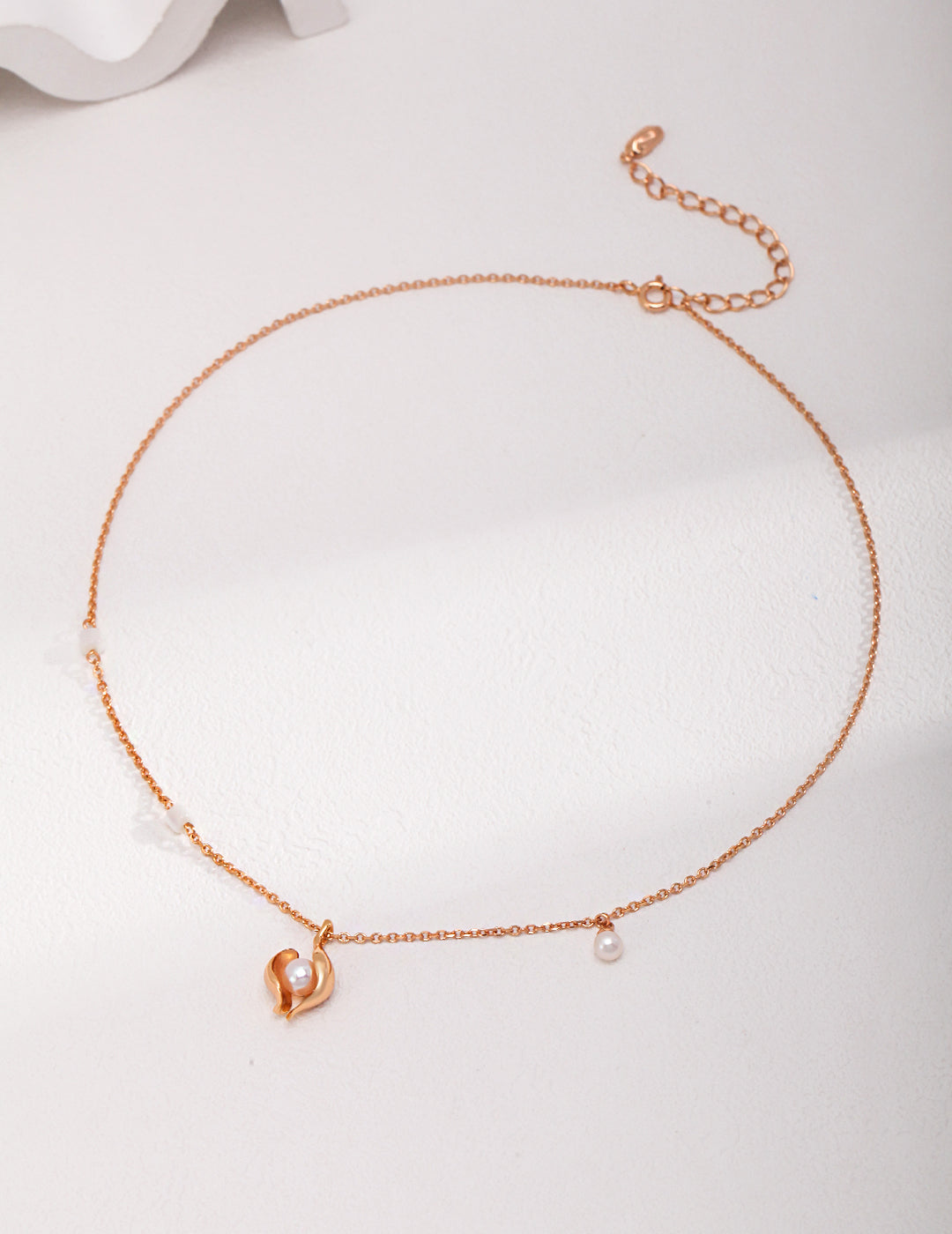 925 Sterling Silver Natural Pearl and Mother of Pearl Necklace - Silver