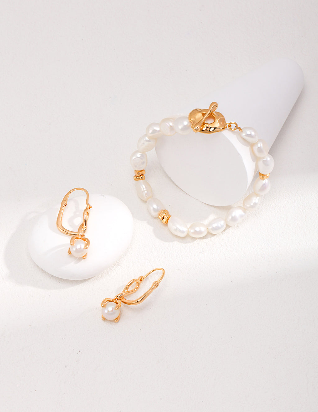 925 Sterling Silver Natural Pearl Earrings - Vintage Gold