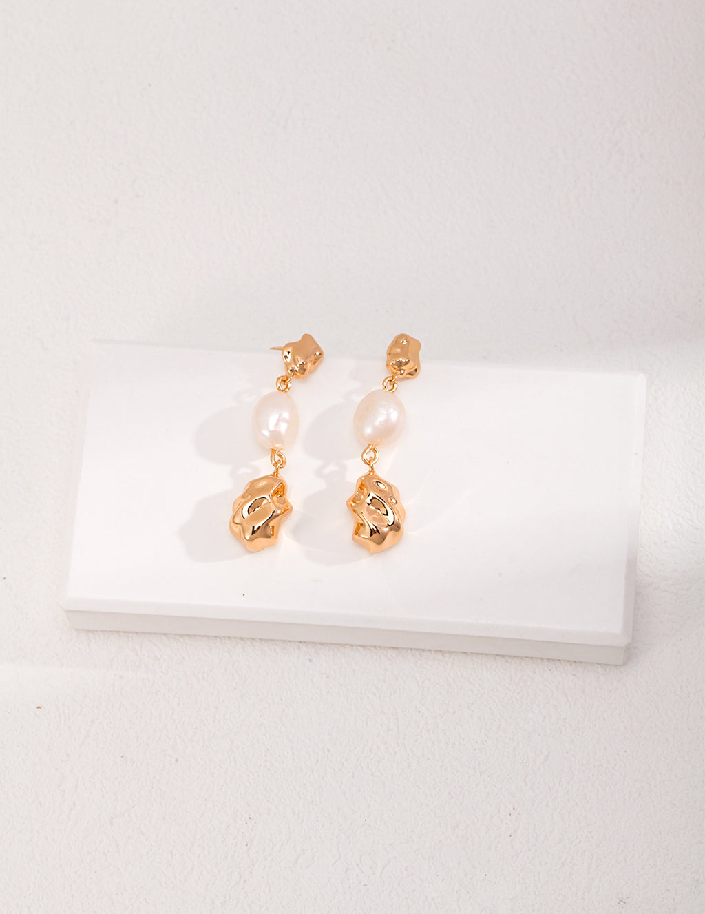 925 Sterling Silver Natural Pearl Earrings - Vintage Gold