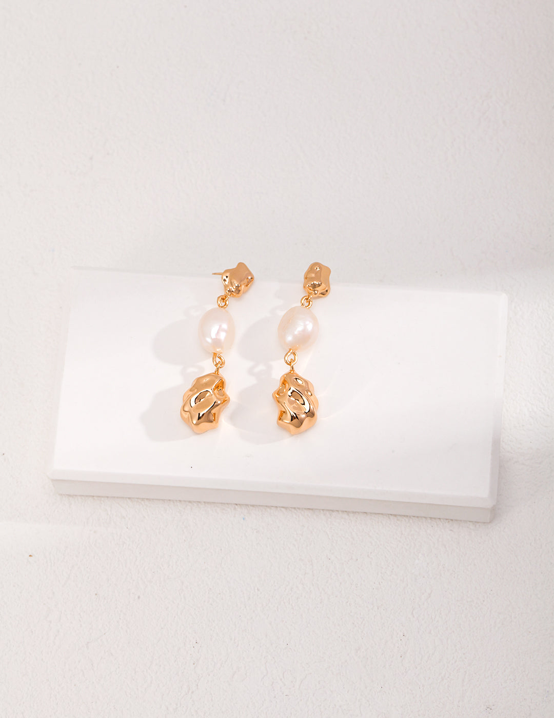 925 Sterling Silver Natural Pearl Earrings - Vintage Gold