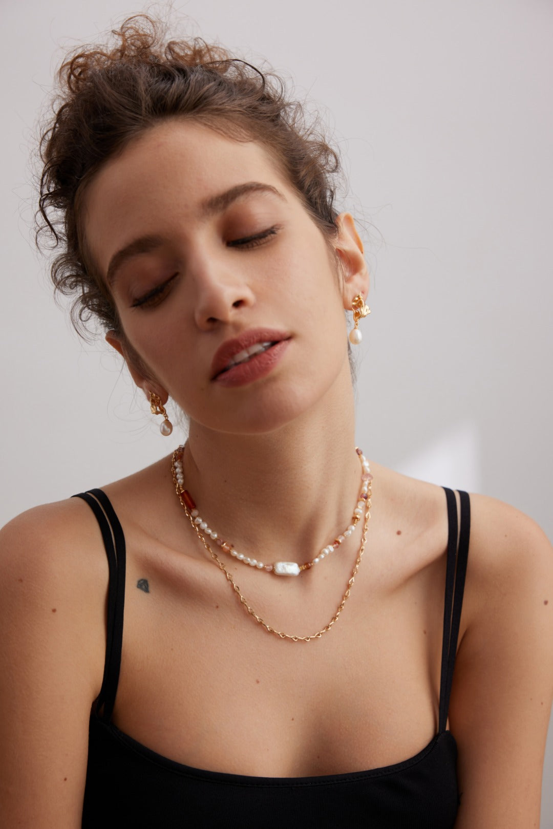 925 Sterling Silver 草莓晶碎石 and Natural Pearl Necklace - Silver