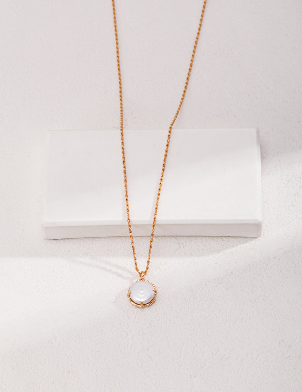 925 Sterling Silver Natural Pearl Necklace - Vintage Gold