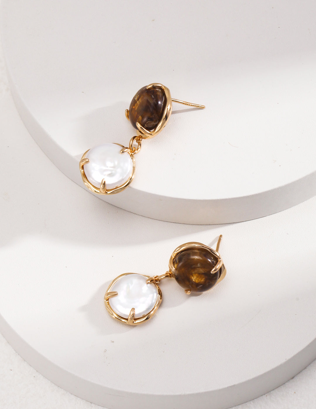 925 Sterling Silver Natural Pearl and 圆片珠 Earrings - Silver
